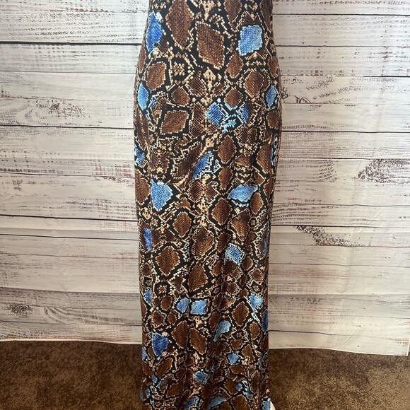 SEVENGATE- WOMEN’S PYTHON PRINT SPAGHETTI STRAP MAXI DRESS - Picture 2 of 8
